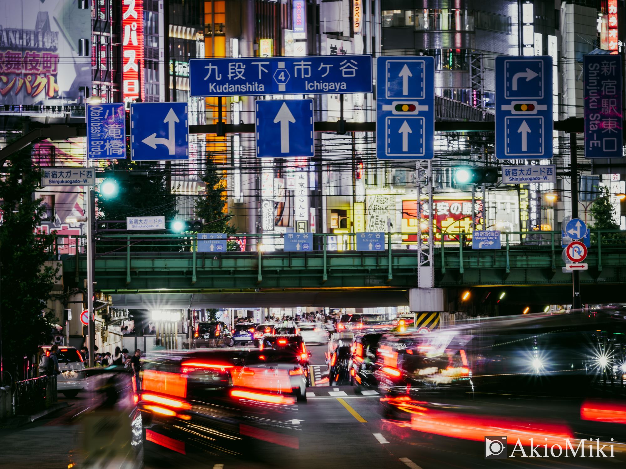 夜の新宿