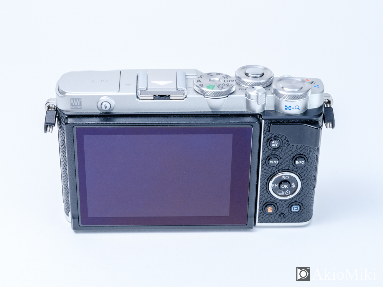 OLYMPUS PEN E-P7