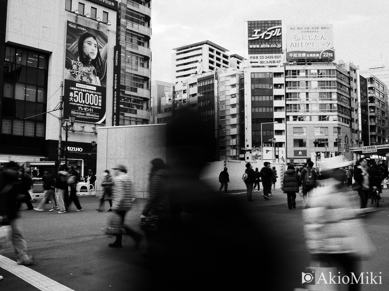 OM-3 モノクローム 渋谷