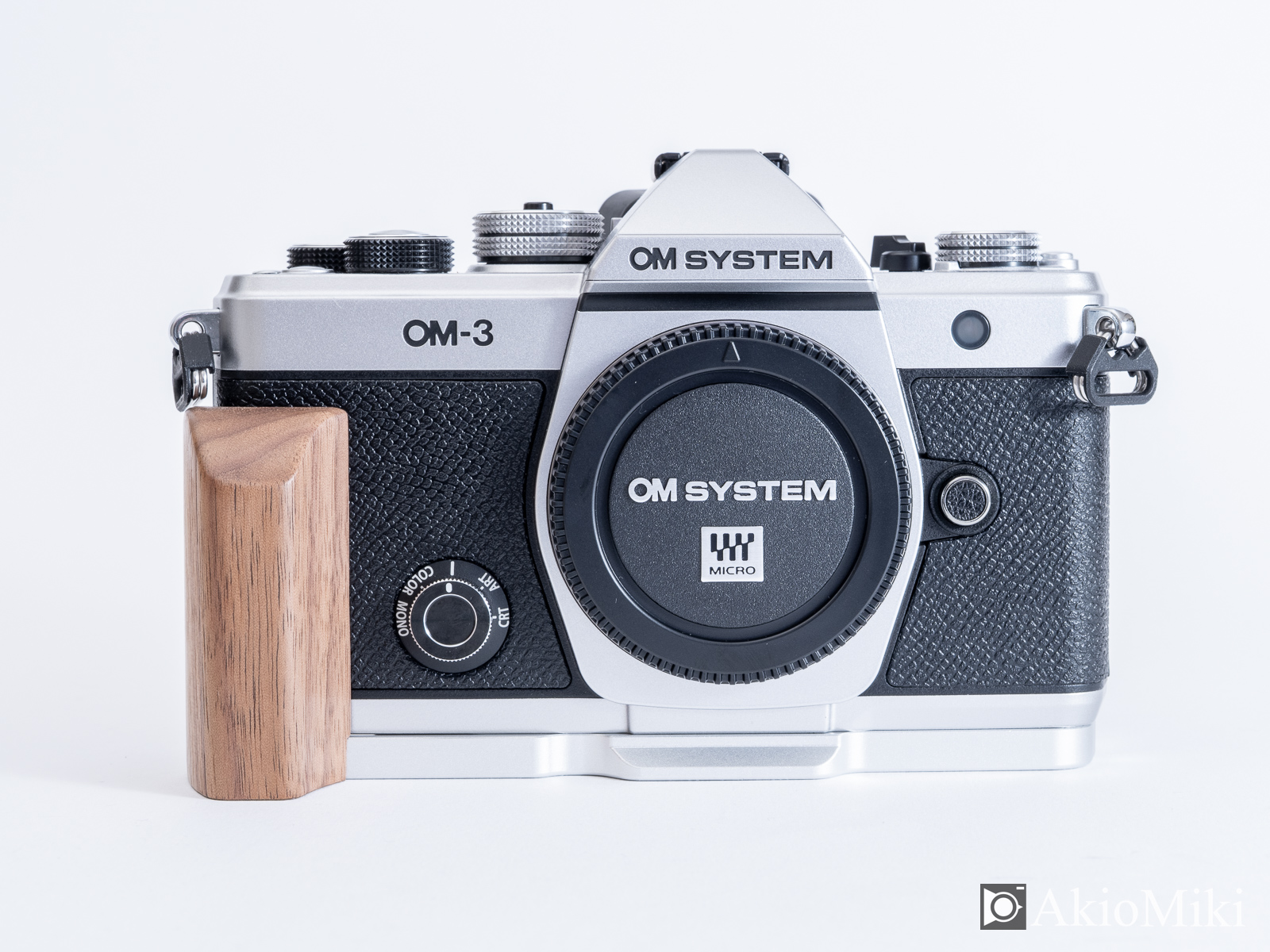 OM SYSTEM OM-3 + 木製アクセサリーは最高の組み合わせすぎた