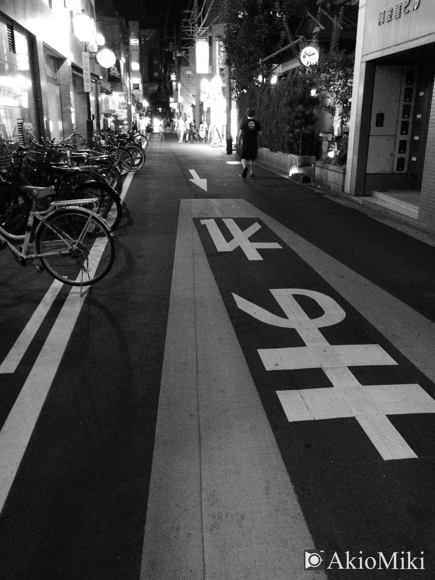 高松市 モノクローム X half