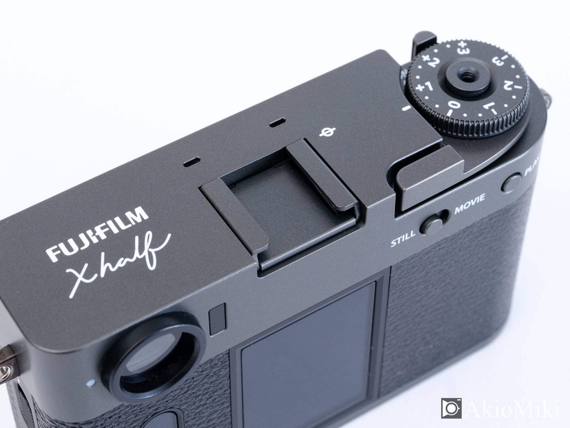FUJIFILM X half