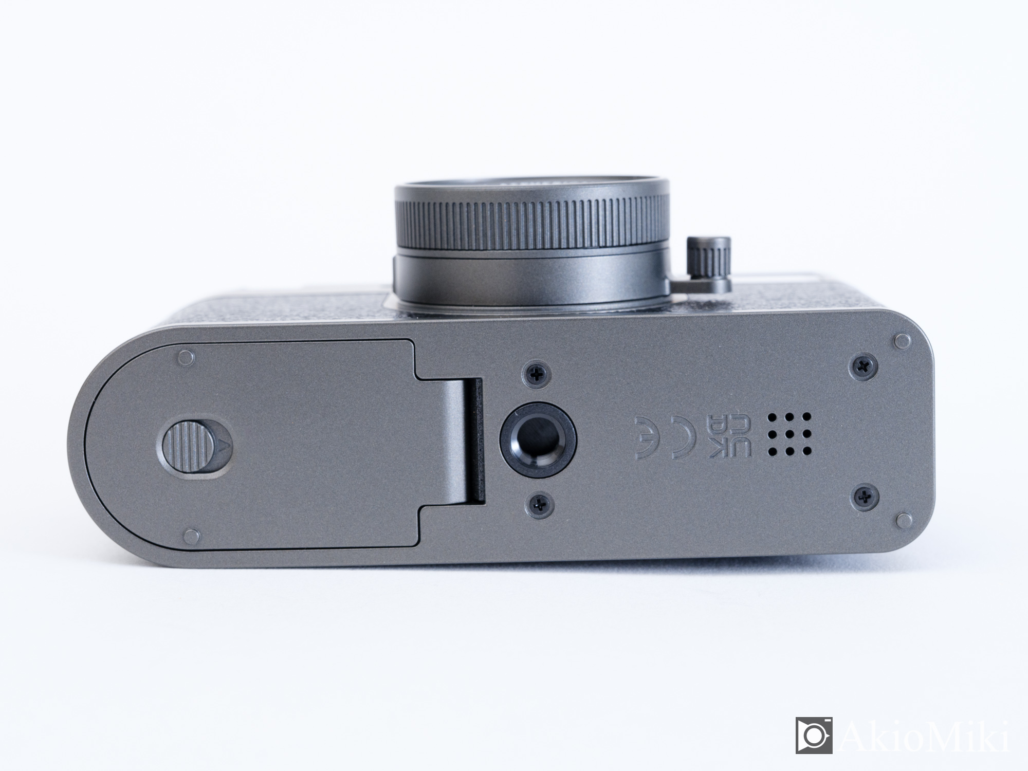 FUJIFILM X half