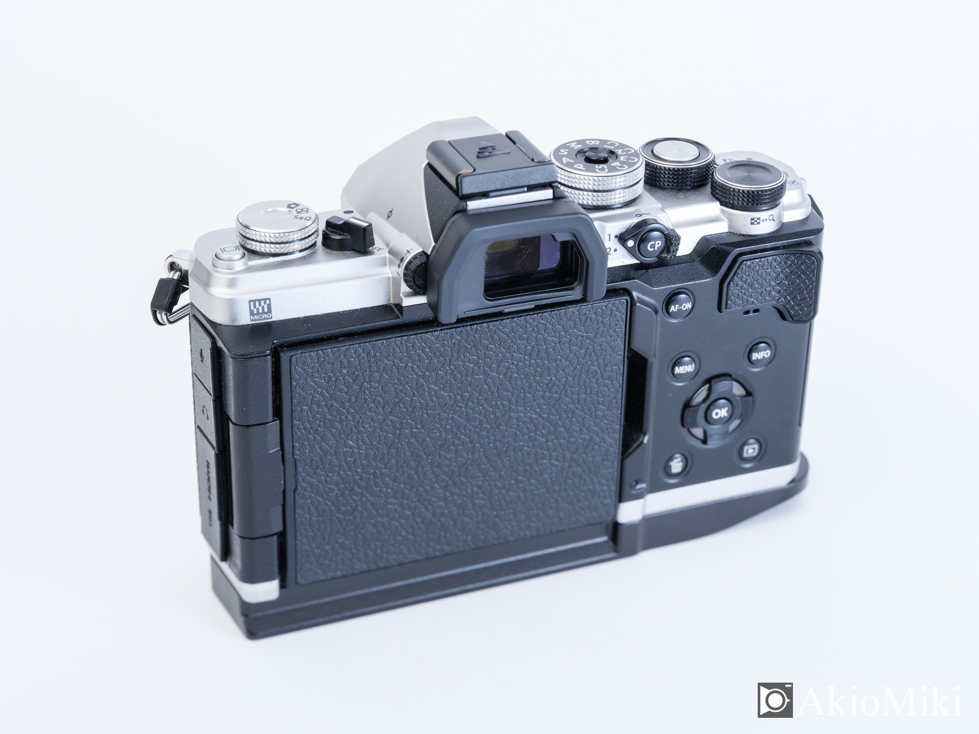 UN OM-3 ウッドグリップ