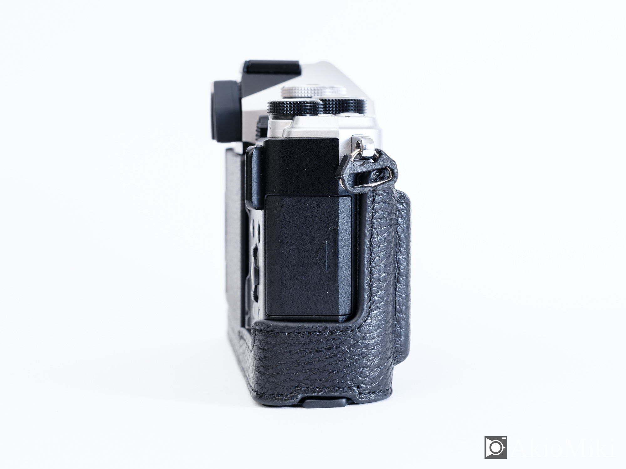 UN OM-3 カメラホルダー