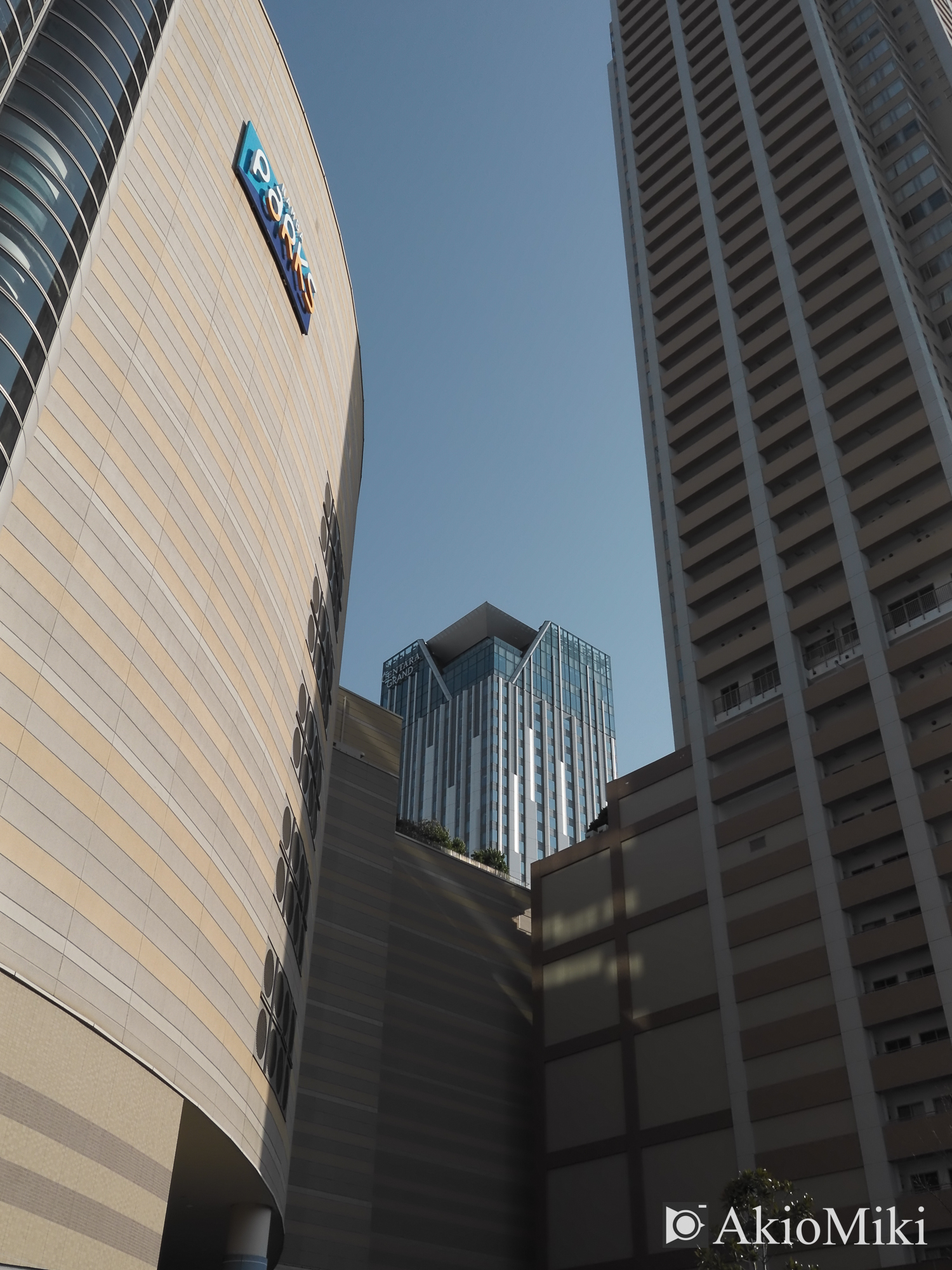 X half エテルナ 大阪