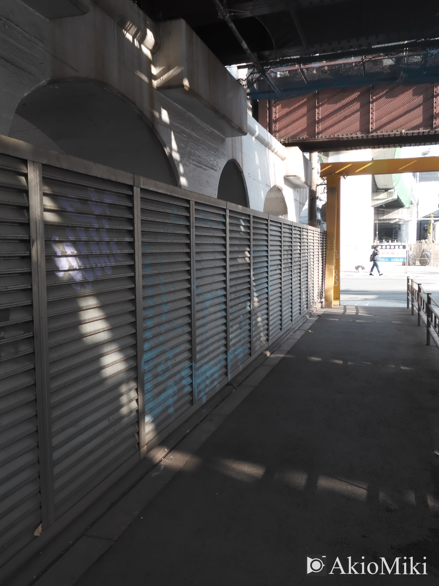 X half エテルナ 大阪