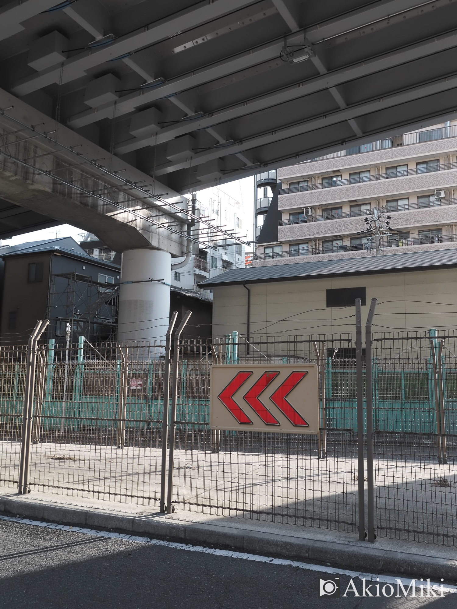 X half エテルナ 大阪