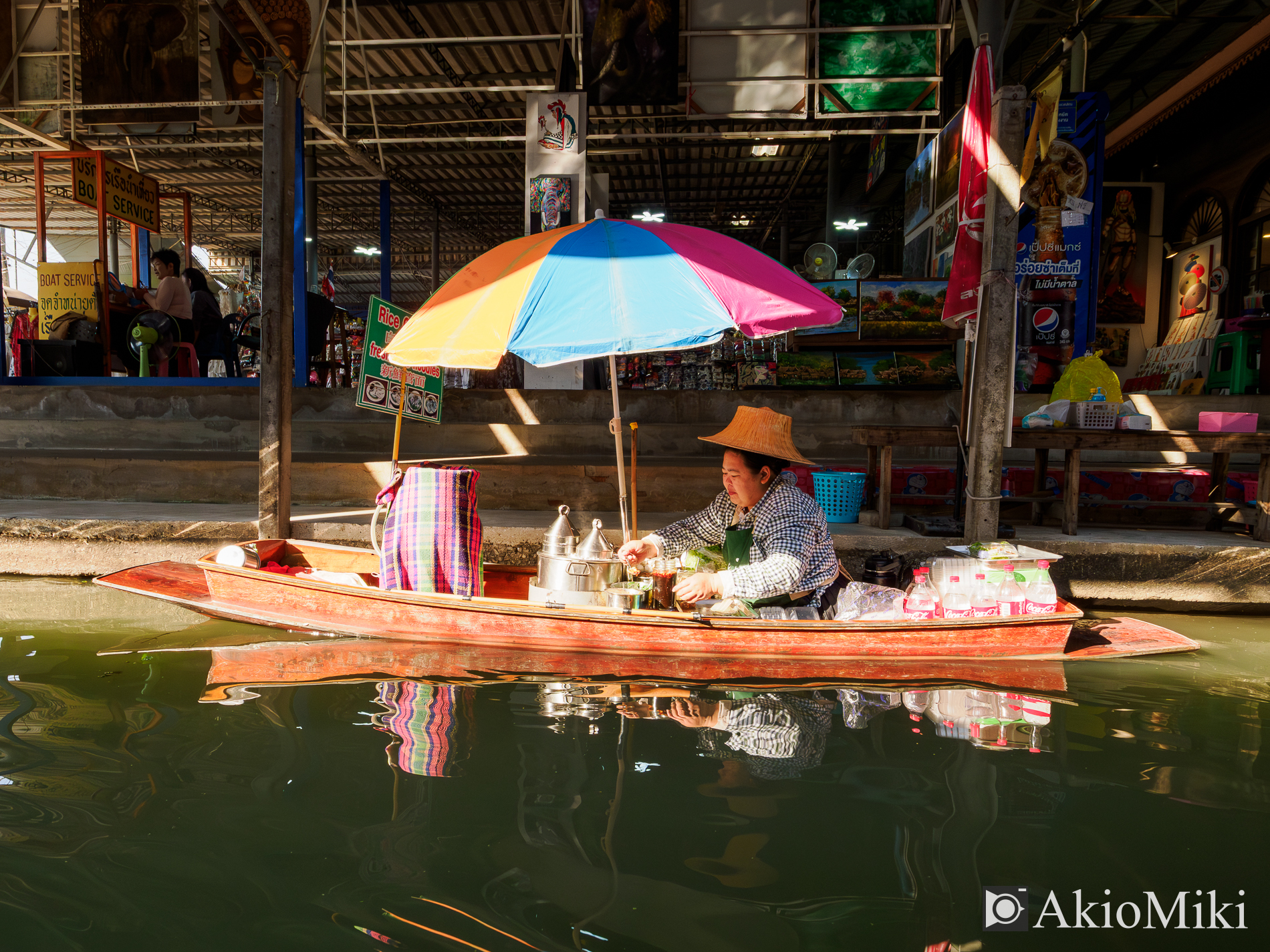 本格的な象乗り体験 + ダムヌンサドゥアック水上マーケット半日観光