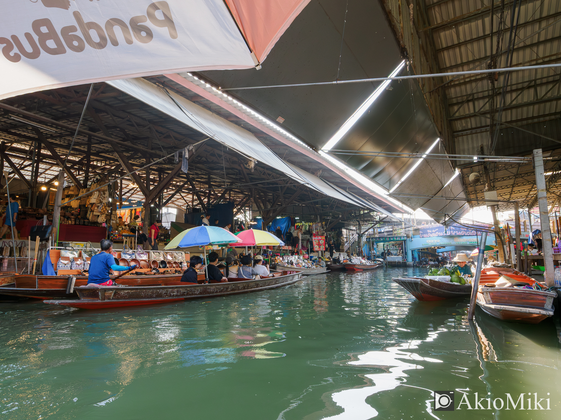 本格的な象乗り体験 + ダムヌンサドゥアック水上マーケット半日観光