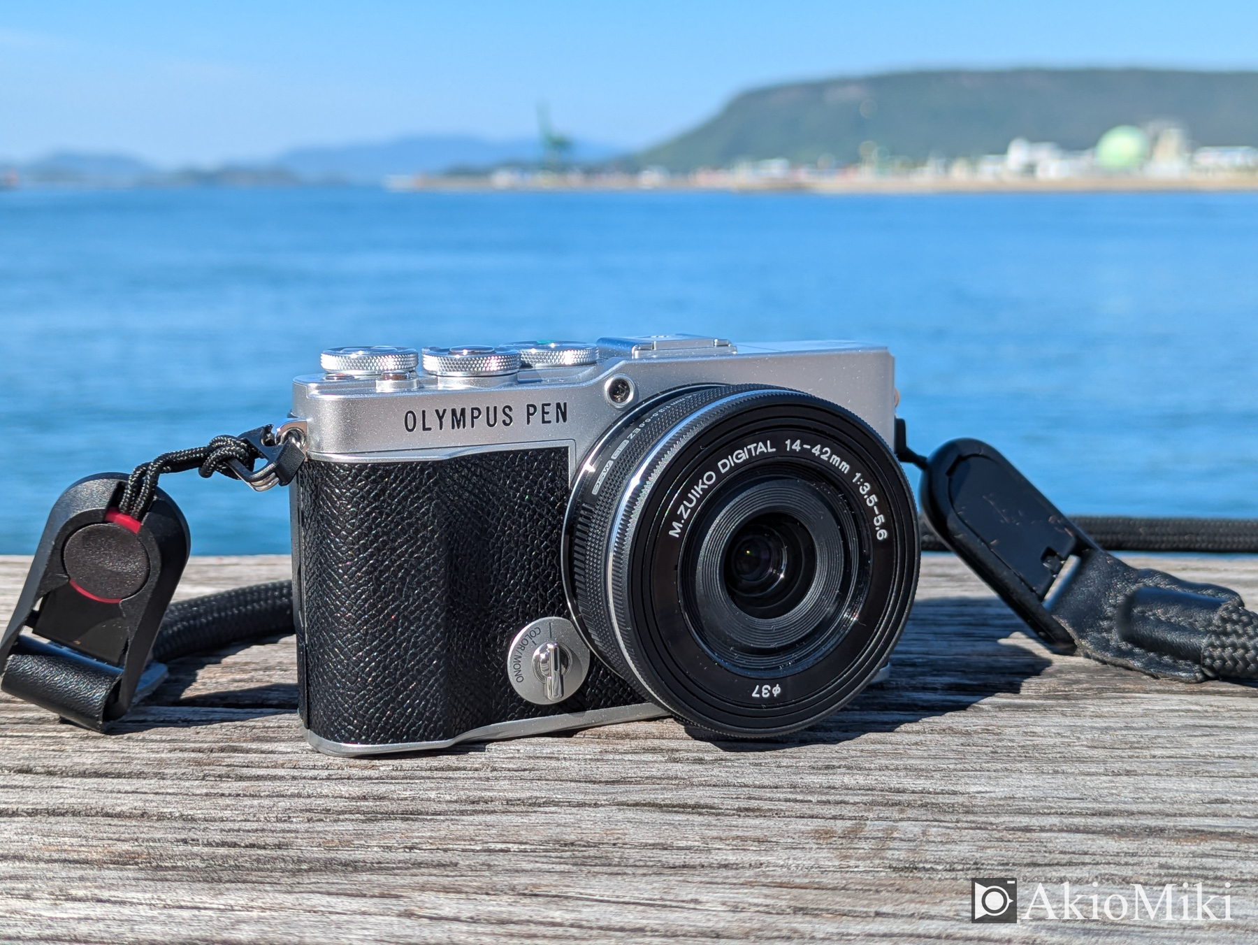 OLYMPUS PEN E-P7